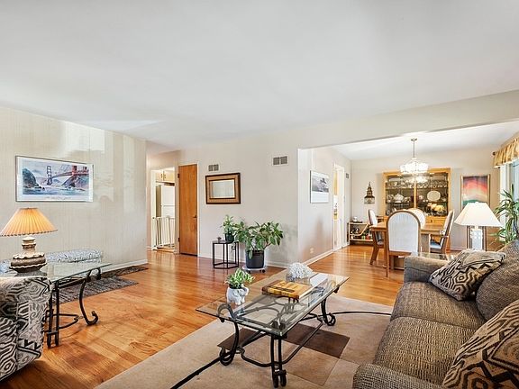 4th image of 3325 Capitol St