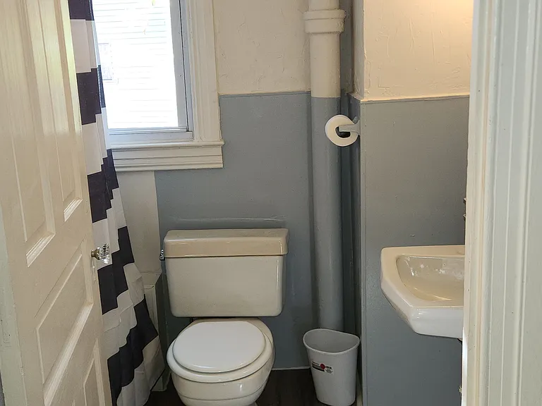 212 Chestnut St — Photo 27