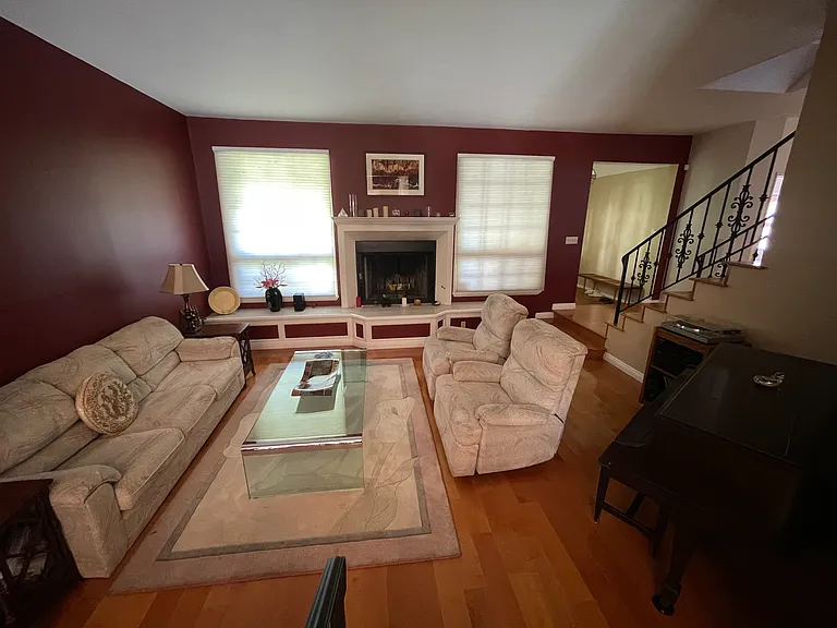1083 E Elmwood Ave — Photo 18
