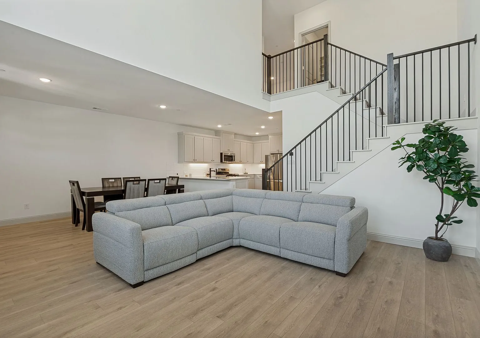 Furnished Modern Townhome in Frisco — Photo 4