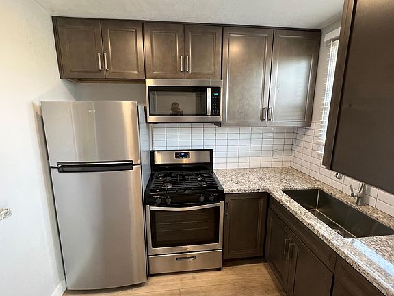 3rd image of 863 Diamond St