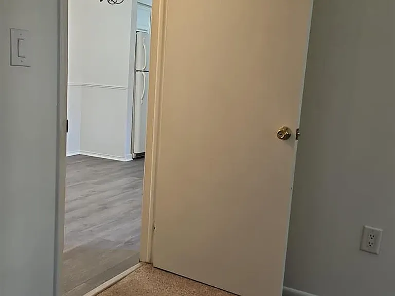 909 Ravens Crest Dr — Photo 27