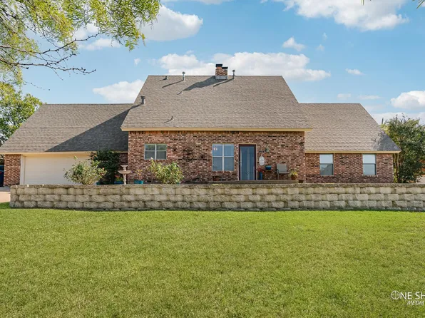 641 Green Valley Dr, Abilene, TX 79601