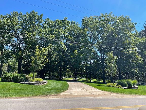 1821 Lexington Ontario Road 