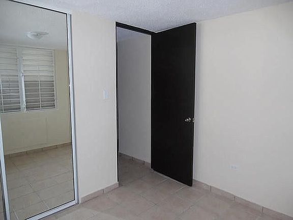 3rd image of 690 Calle Mediterraneo #D3