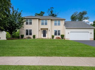 325 Vanderbilt Ln, Harleysville, PA 19438