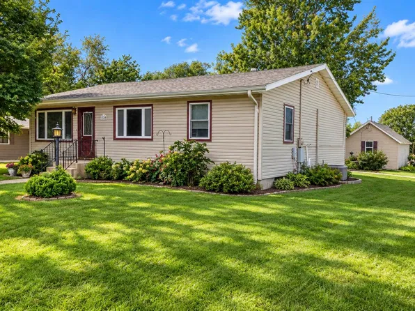 1245 N Tower Ave, Minden, NE 68959