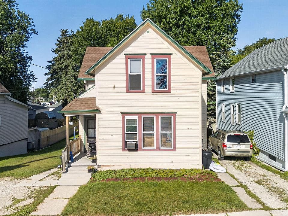 1st image of 422 N 6th STREET