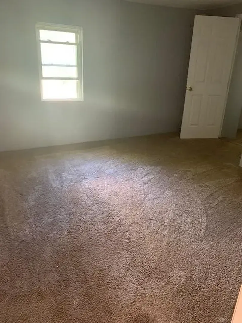 Spacious Home — Photo 4