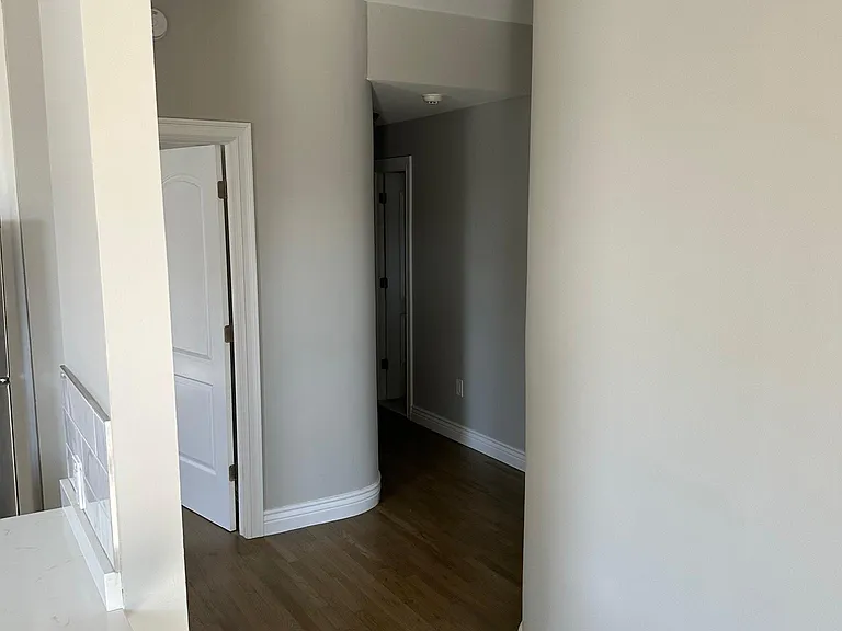 3 Grant Ave #1 — Photo 4
