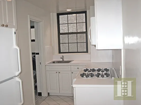 Rented by Halstead Real Estate | media 16
