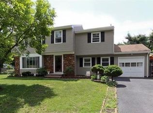 301 Grandview Ave, Piscataway, NJ 08854
