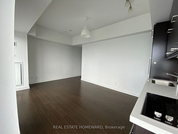5th image of 1080 Bay St #5006