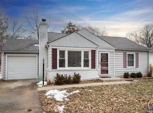 1818 SW Seabrook Ave, Topeka, KS 66604