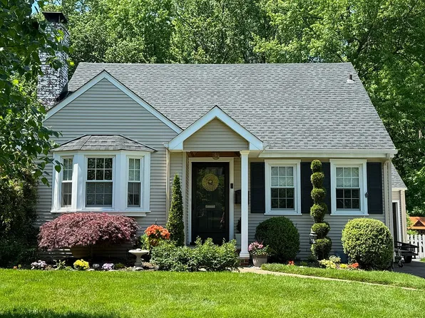 59 Shadylawn Dr, Madison, NJ 07940