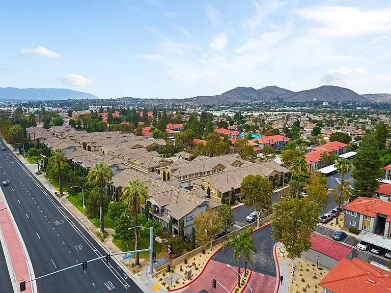 Corona Pointe Resort — Photo 85
