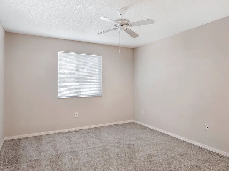 Coconut Palm Club Apartments — Photo 53