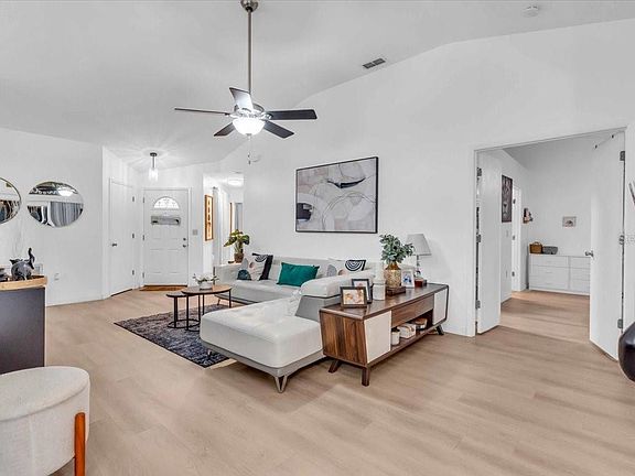 5th image of 510 45th St E