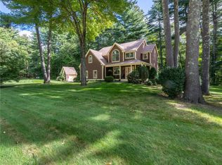 1 Bourget Ct, North Smithfield, RI 02896