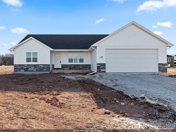 2662 Lawrence Ln, Neenah, WI 54956