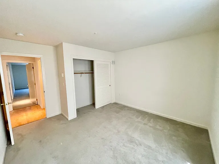 650 Chestnut St #104 — Photo 14