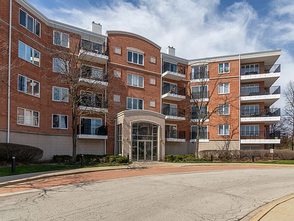 2nd image of 451 Town Place Cir APT 410