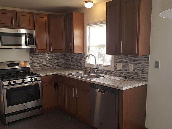 2nd image of 3724 Washington Blvd #A