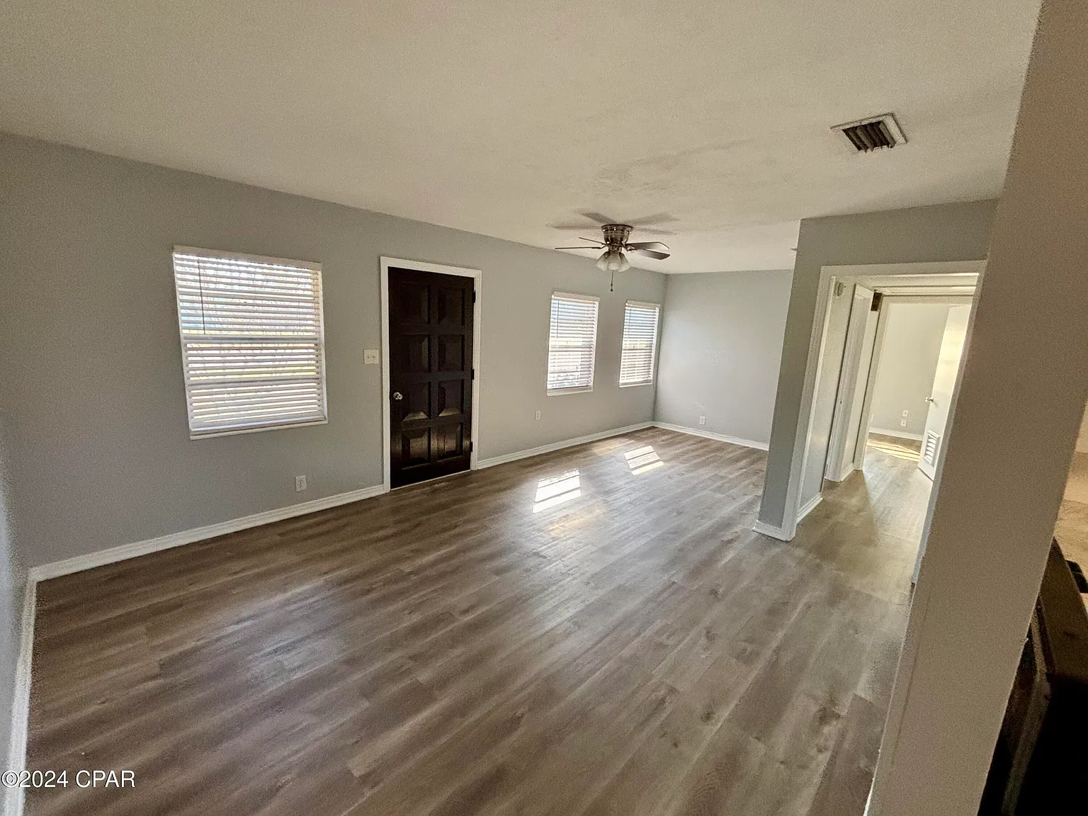 2 bed, 891 sqft, $1,650 — Photo 3