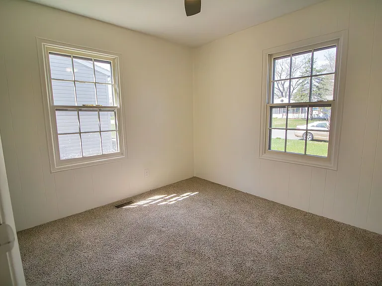 31 Mildred Ln — Photo 9