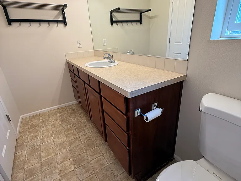 6023 Discovery St E — Photo 16