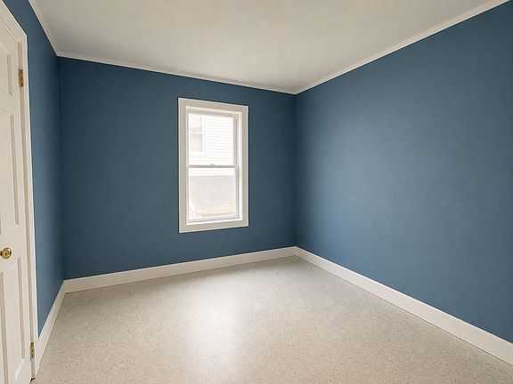 5th image of 7 West Ln #3C