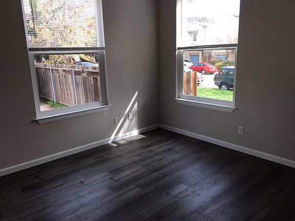 4th image of 3104 3rd Ave #A