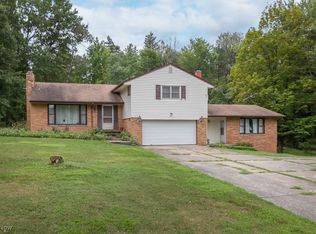 18320 Fern Ln, Walton Hills, OH