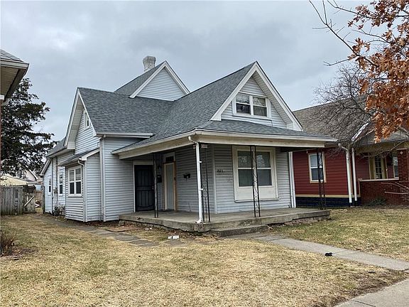 4th image of 1023 E Raymond St