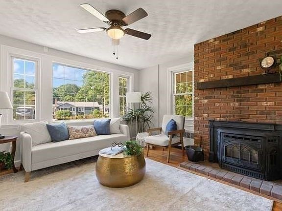 5th image of 84 Walnut St