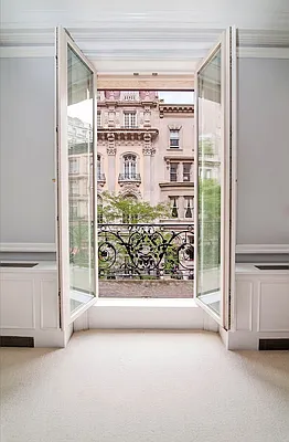 Rented by Compass | media 22