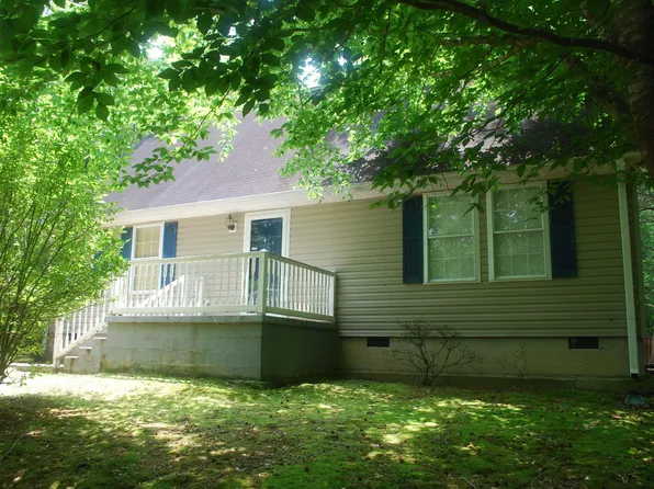 321 Grandwood Blvd, Gray Court, SC 29645