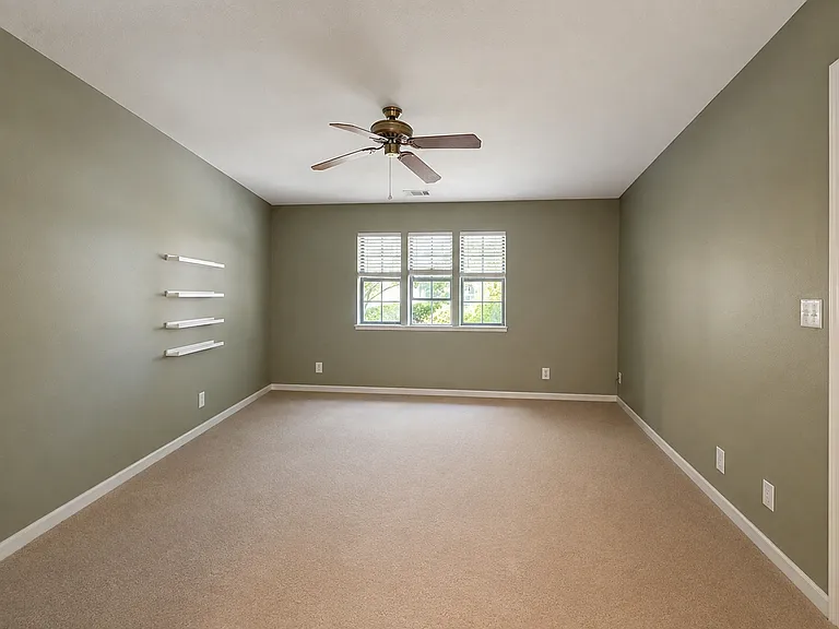 1220 Deer Rd — Photo 7
