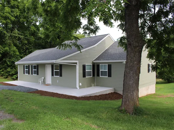 496 Stage Rd, Lynchburg, VA 24504