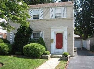 210 Cedar St, Hempstead, NY 11550