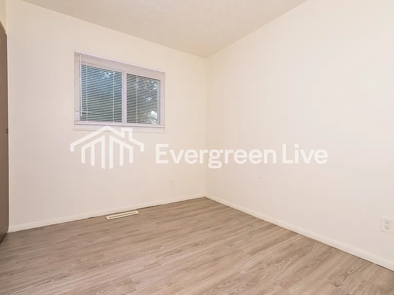 2980 Southfield Dr — Photo 9