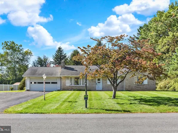 14 Circle Dr, Carlisle, PA 17015