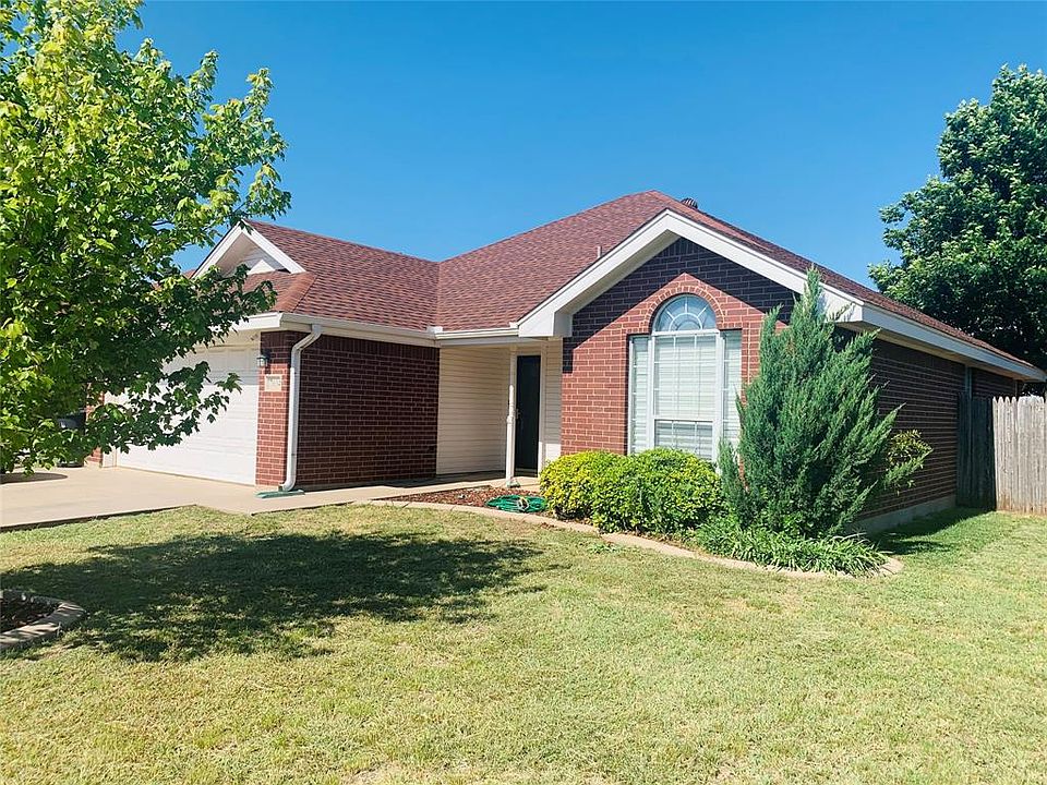 1st image of 3834 Notre Dame Cir