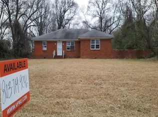 2546 N Skyline Cir, Memphis, TN 38127