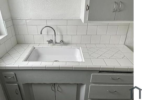 2nd image of 5947 Florence Ave