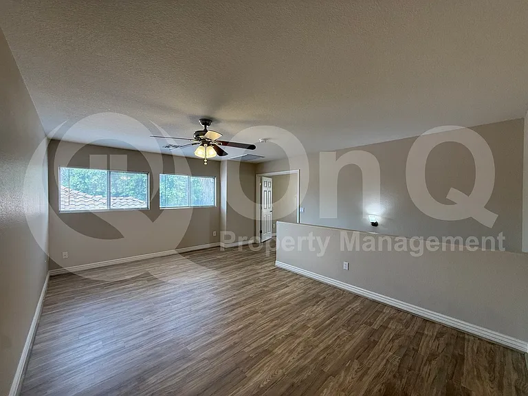 422 W Redwood Dr — Photo 18