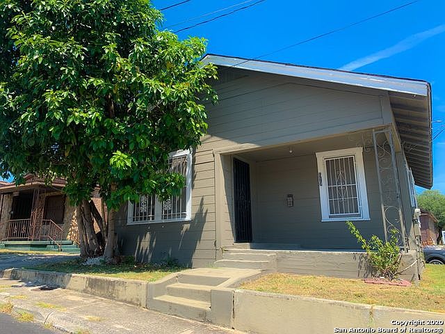 1st image of 619 Blue Bonnet St
