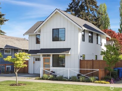 6918 B 32nd Avenue NW, Seattle, WA, 98117