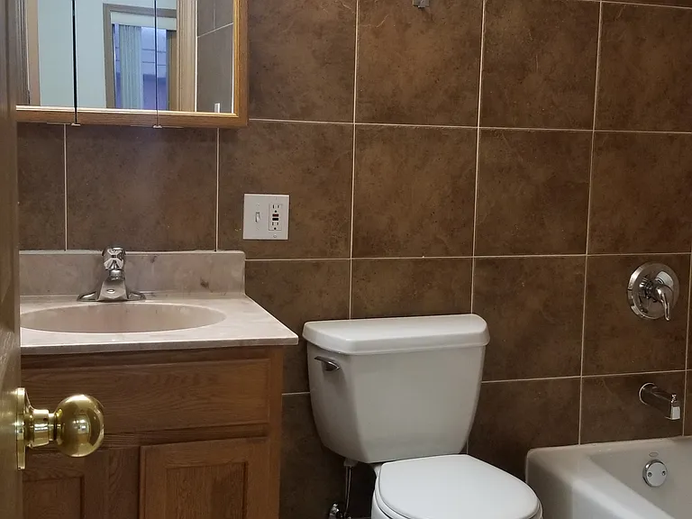239 W 18th St #2A — Photo 11
