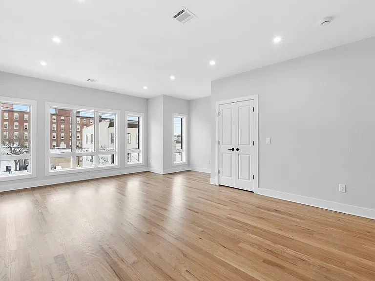 441 John St #2 — Photo 2